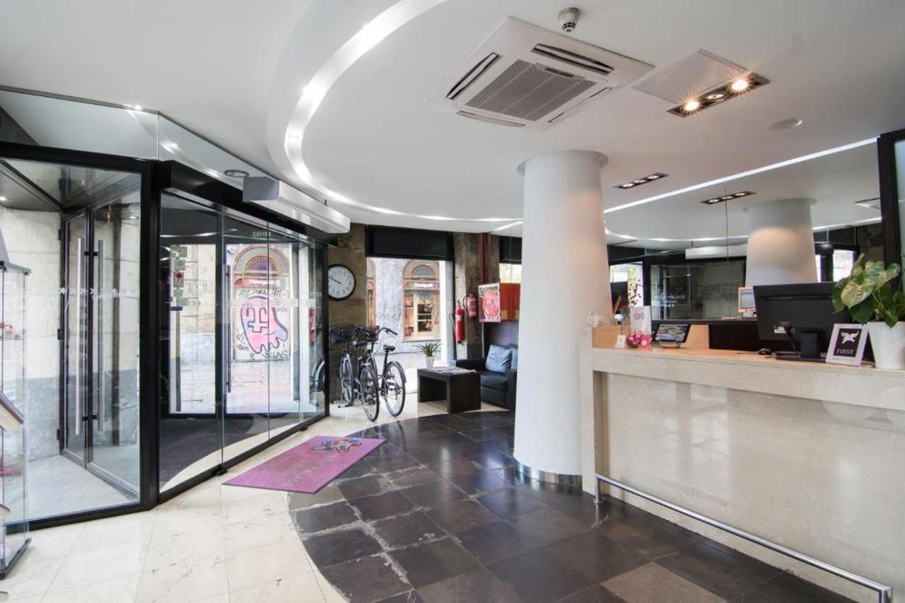 Petit Palace Arana Hotel
