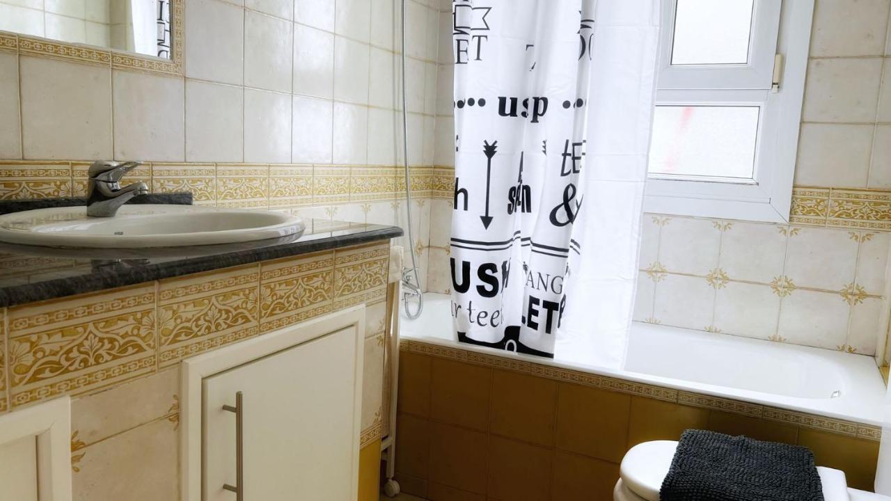 Centrica Y Amplia Vivienda Turistica Con Wifi Apartamento