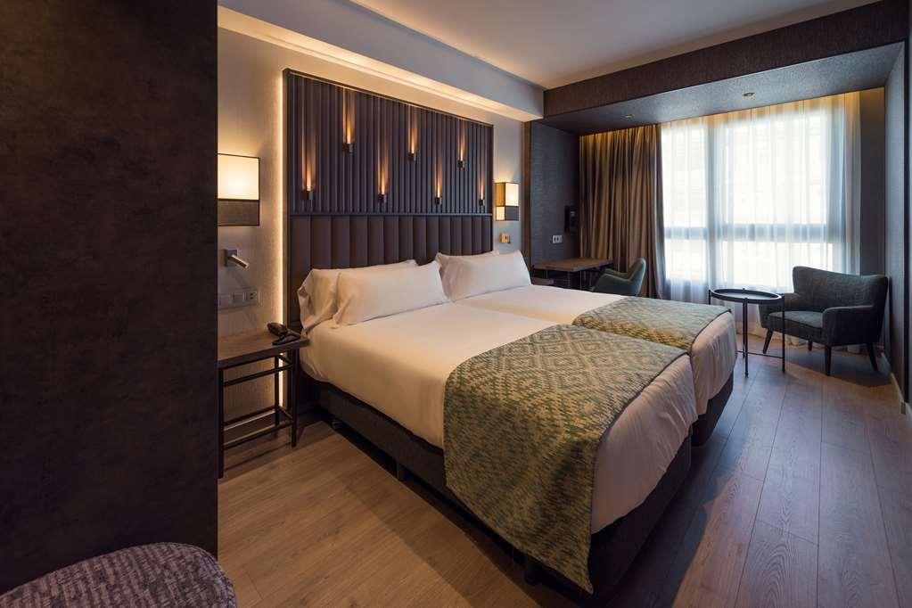 Catalonia Gran Via Hotel