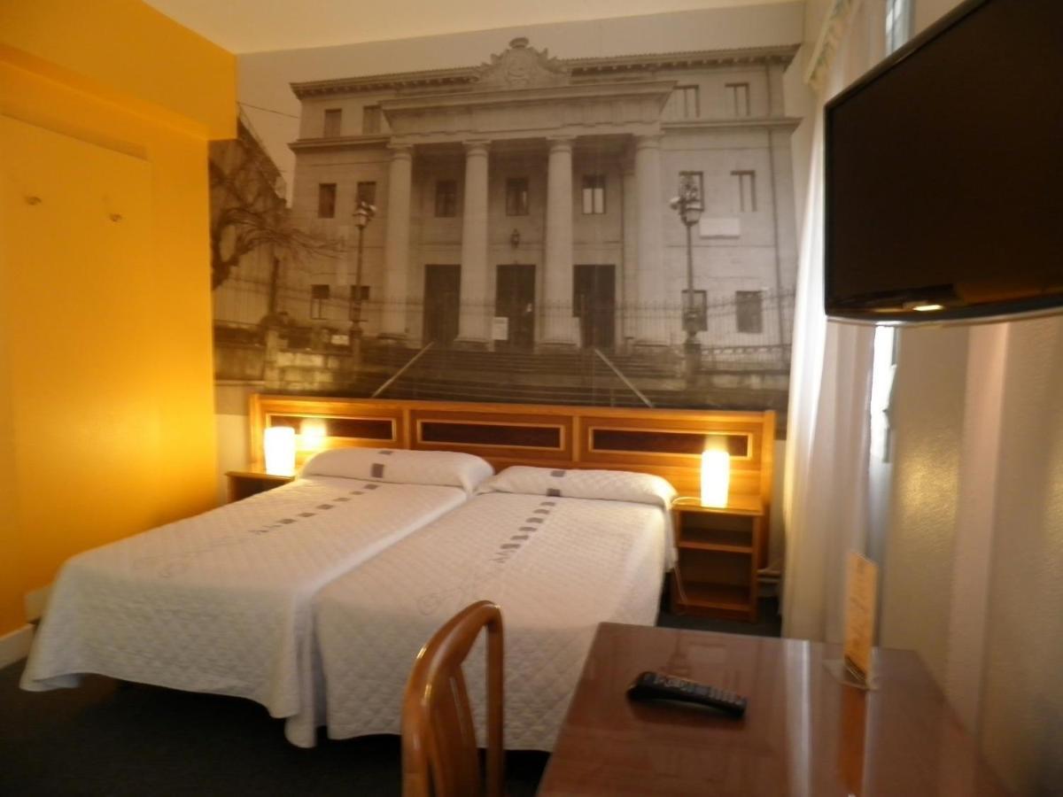 Hotel Photo Zabalburu 2*