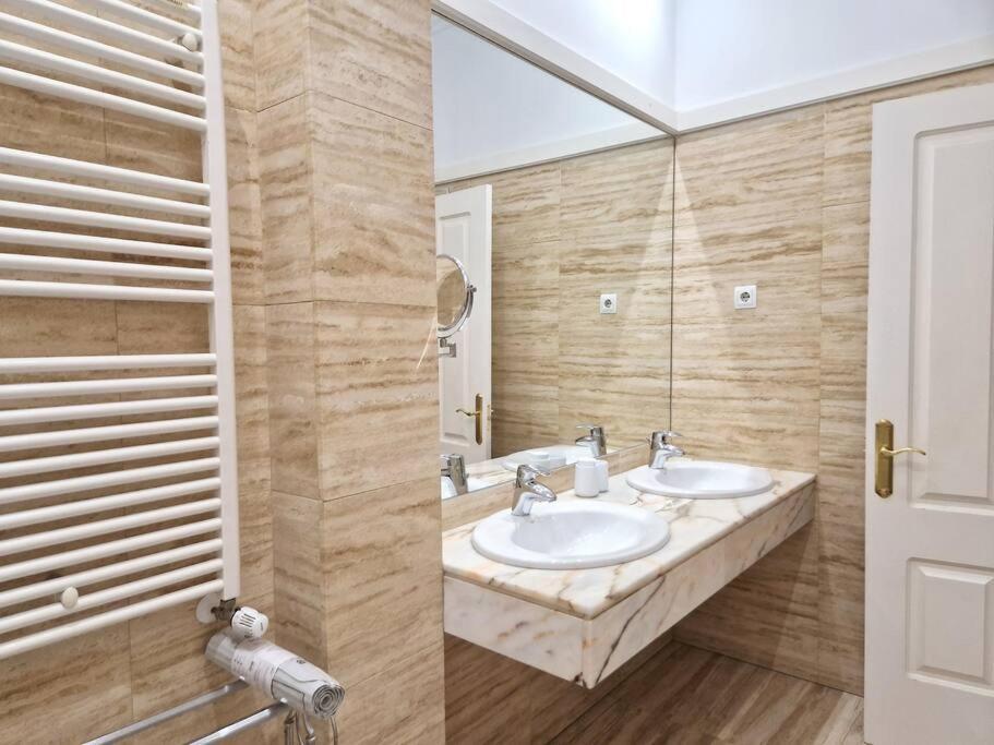 Gran Via & Parking Gratis By Aloha Apartment Bilbao