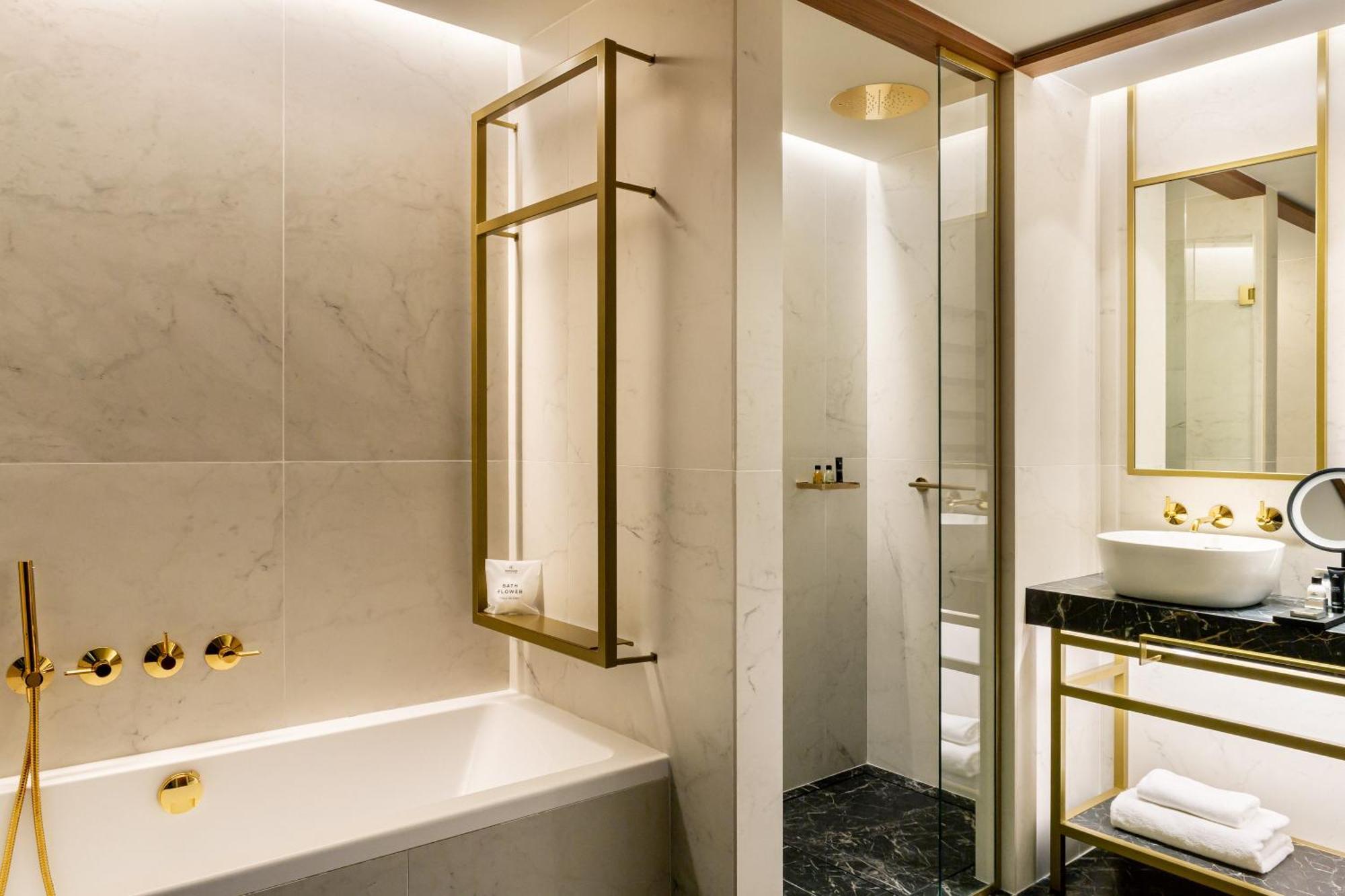 Radisson Collection