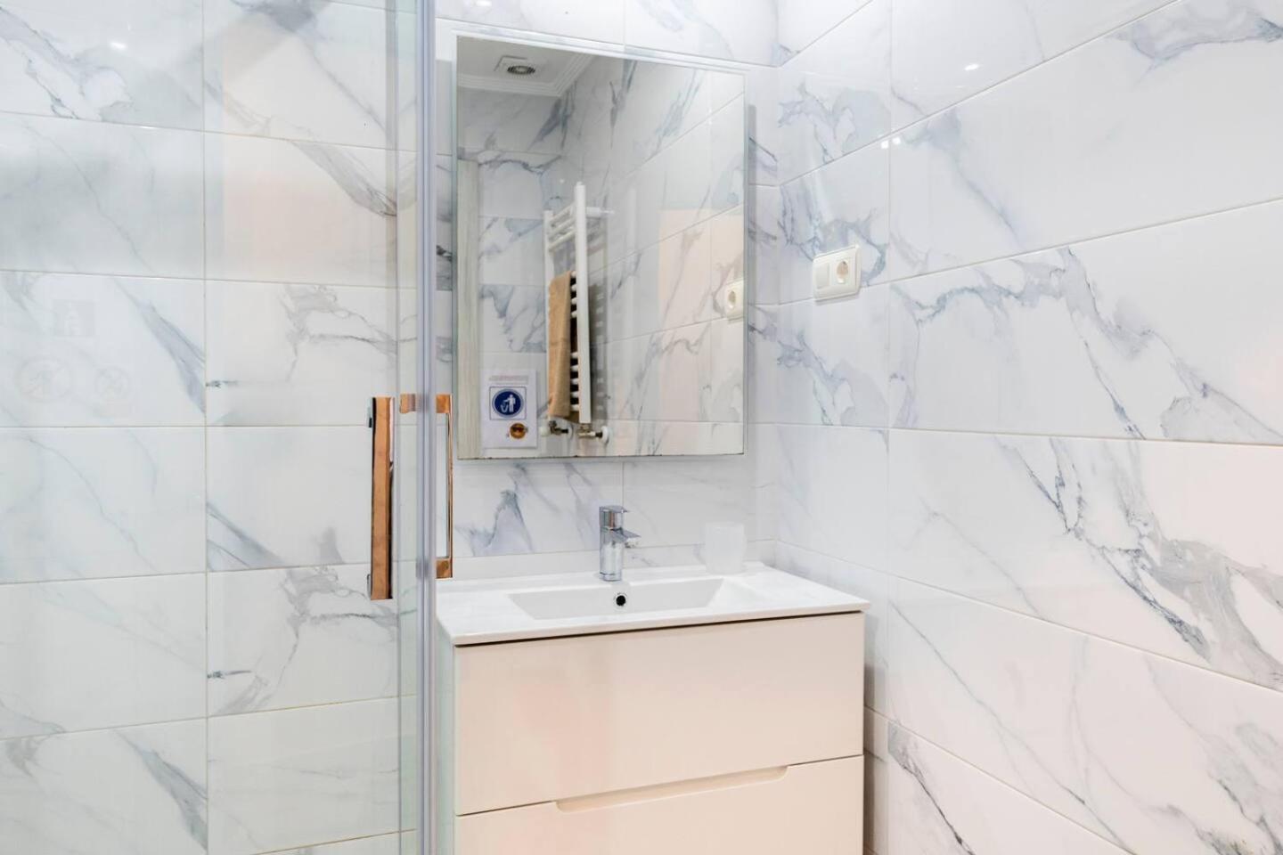 Amplio, Luminoso Y Moderno Cerca Del Casco Viejo Apartamento Bilbao