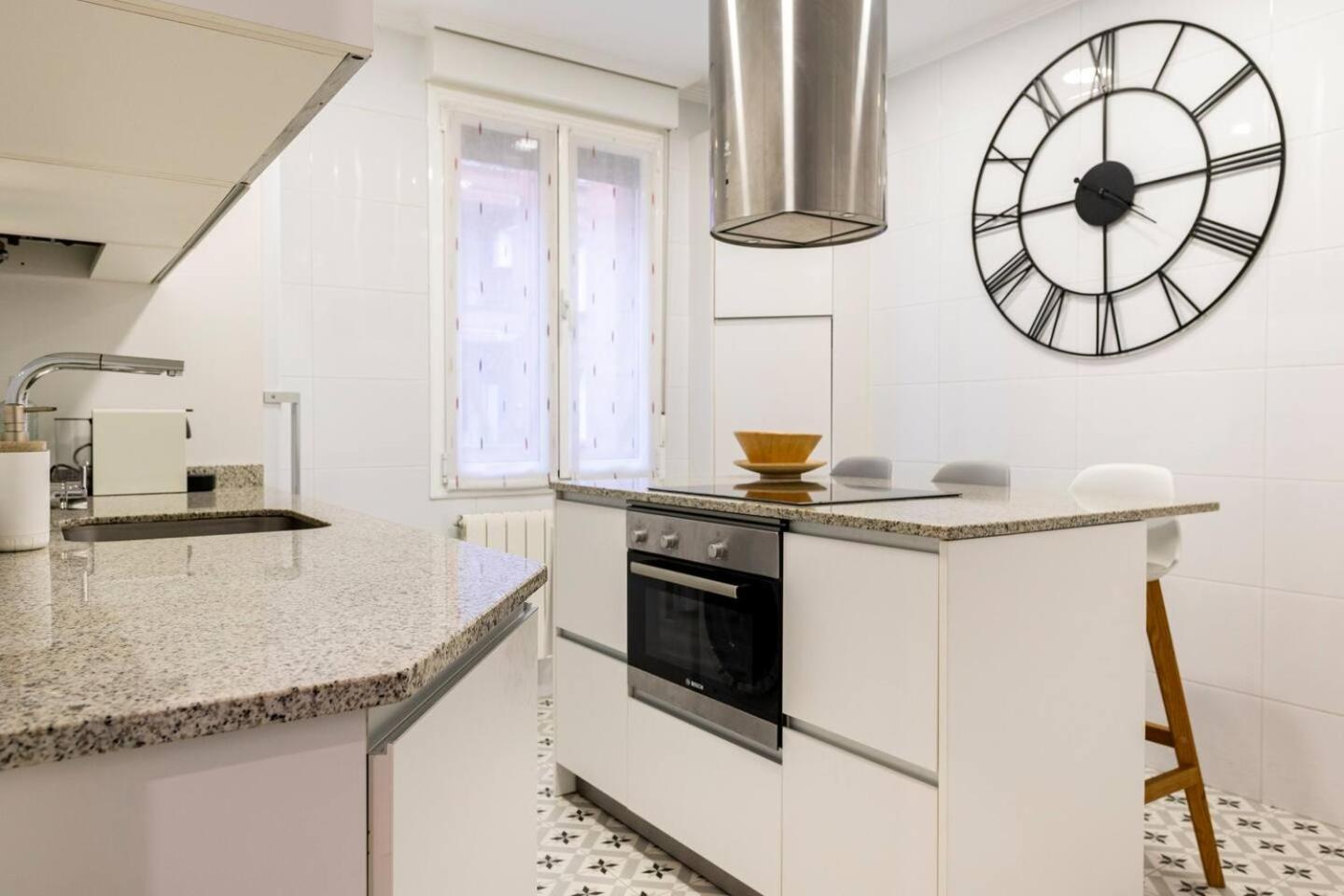 Amplio, Luminoso Y Moderno Cerca Del Casco Viejo Apartamento Bilbao