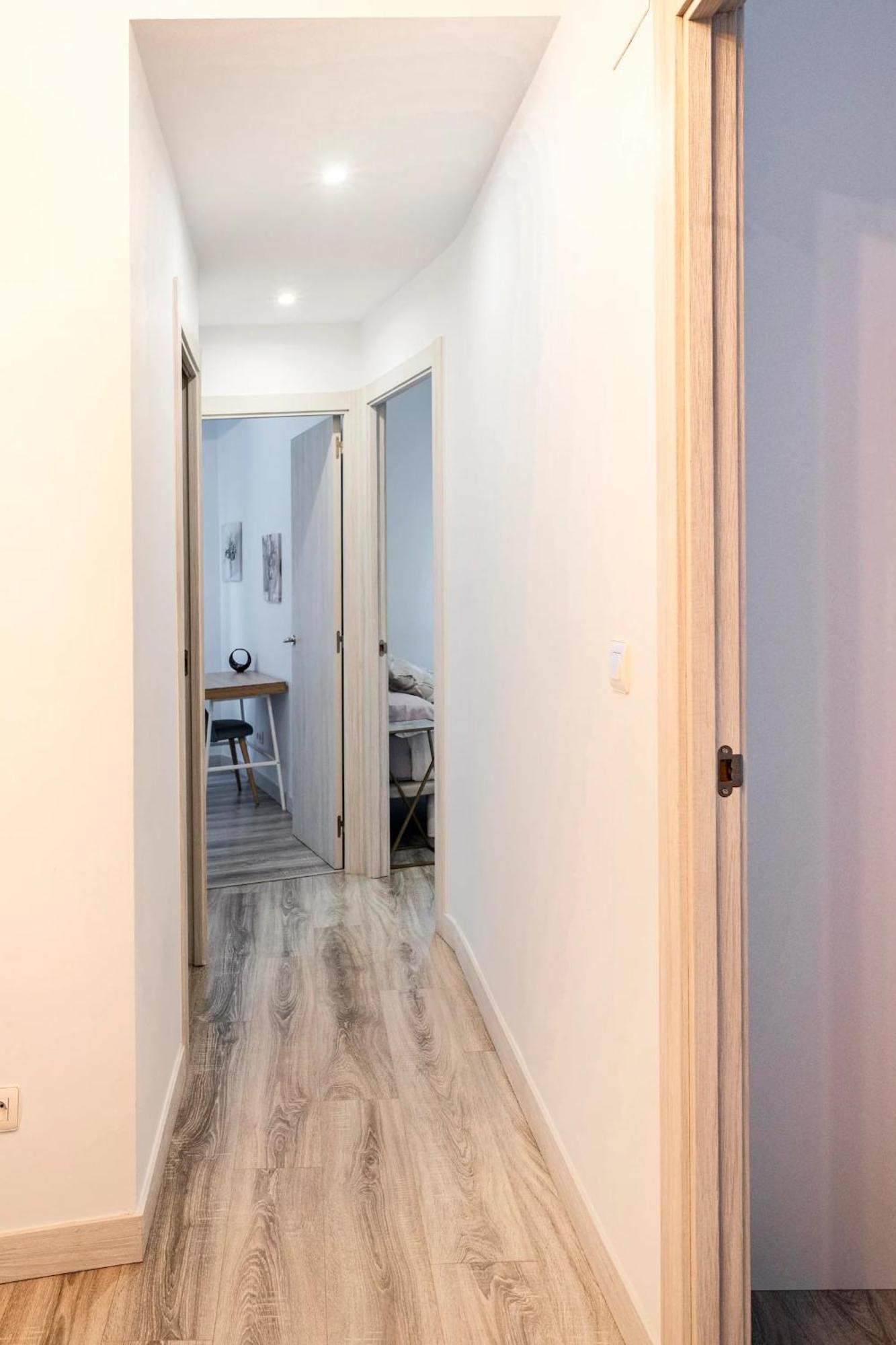 Apartamento Amplio, Luminoso Y Moderno Cerca Del Casco Viejo *