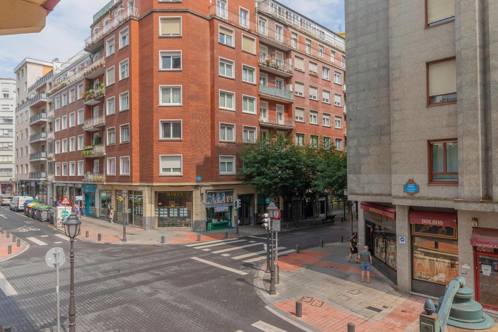 Piso Reformado En Centro * Bilbao