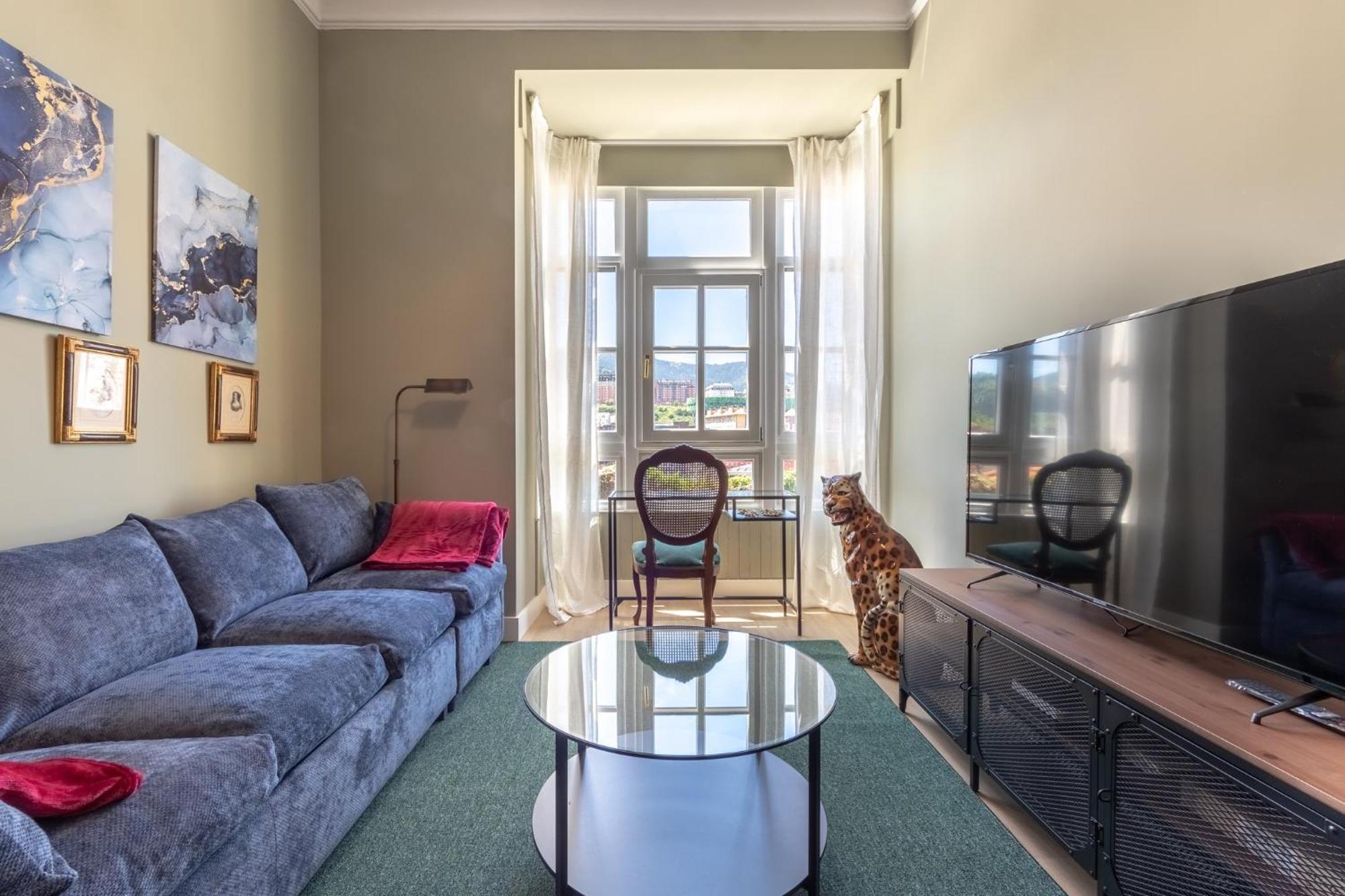 Market Ii By Aston Apartment