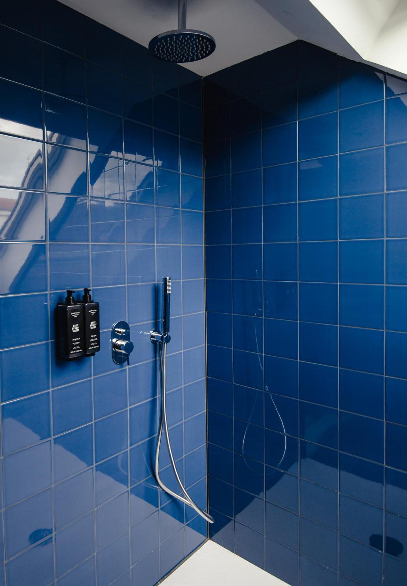 Hostel Latroupe La Granja Bilbao