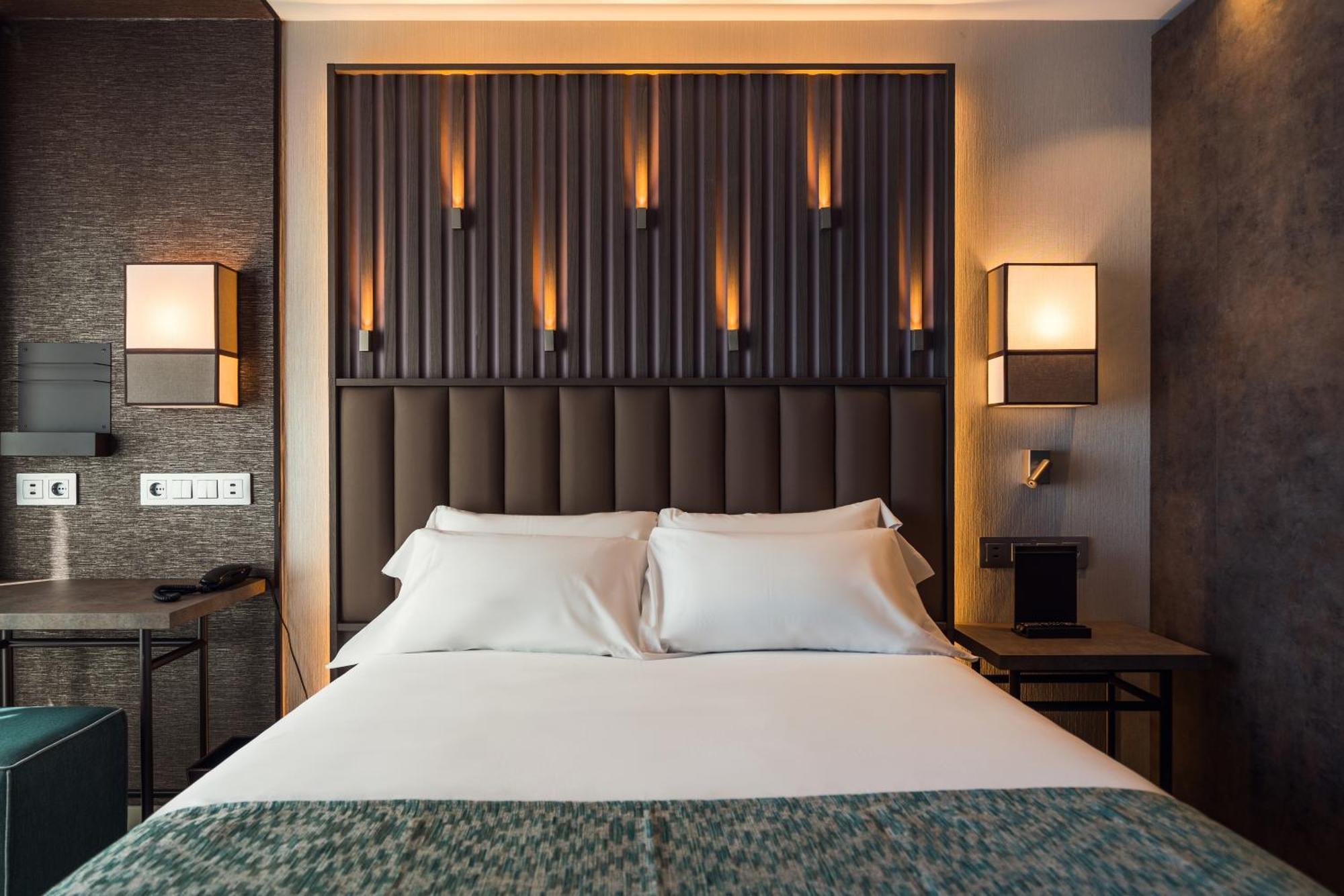 Hotel Catalonia Gran Via 4*