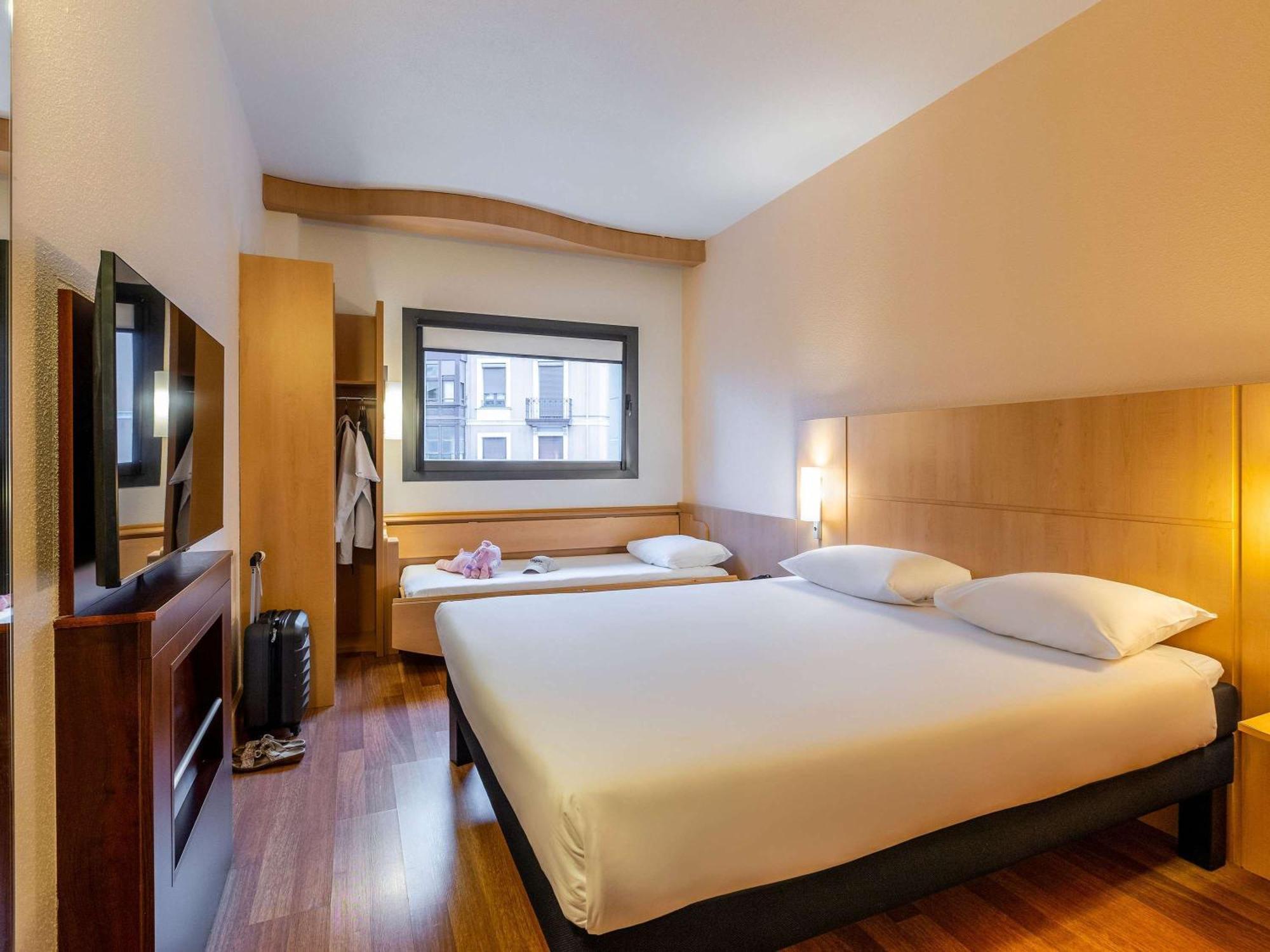 Ibis Centro Hotel *