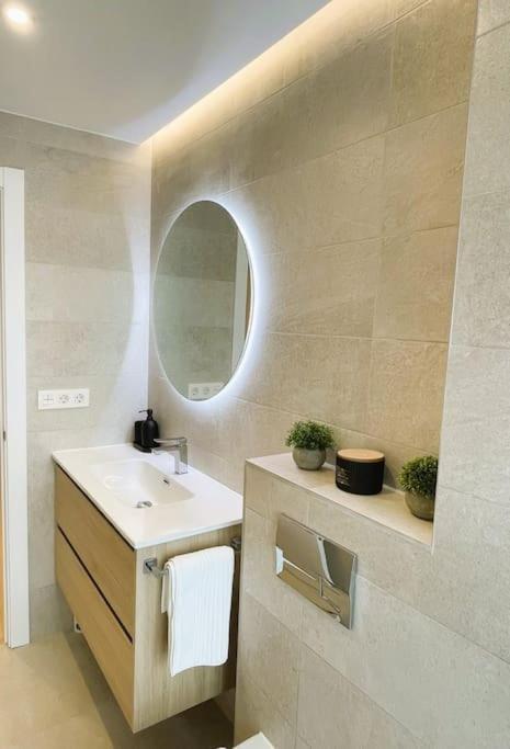Calida Descubre La Ciudad Apartment *