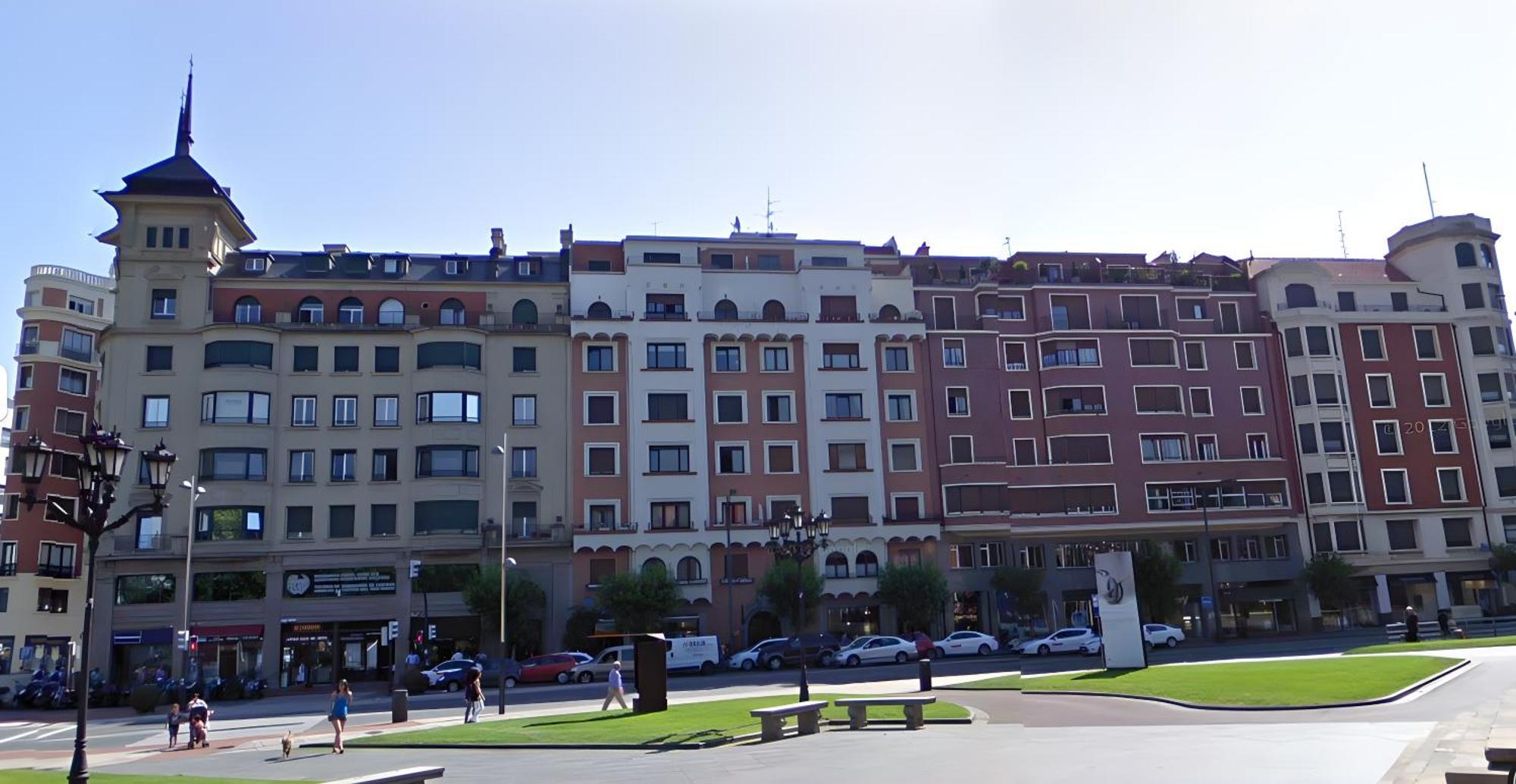 Grande Y Confortable Con Bano Privado Junto A Guggenheim