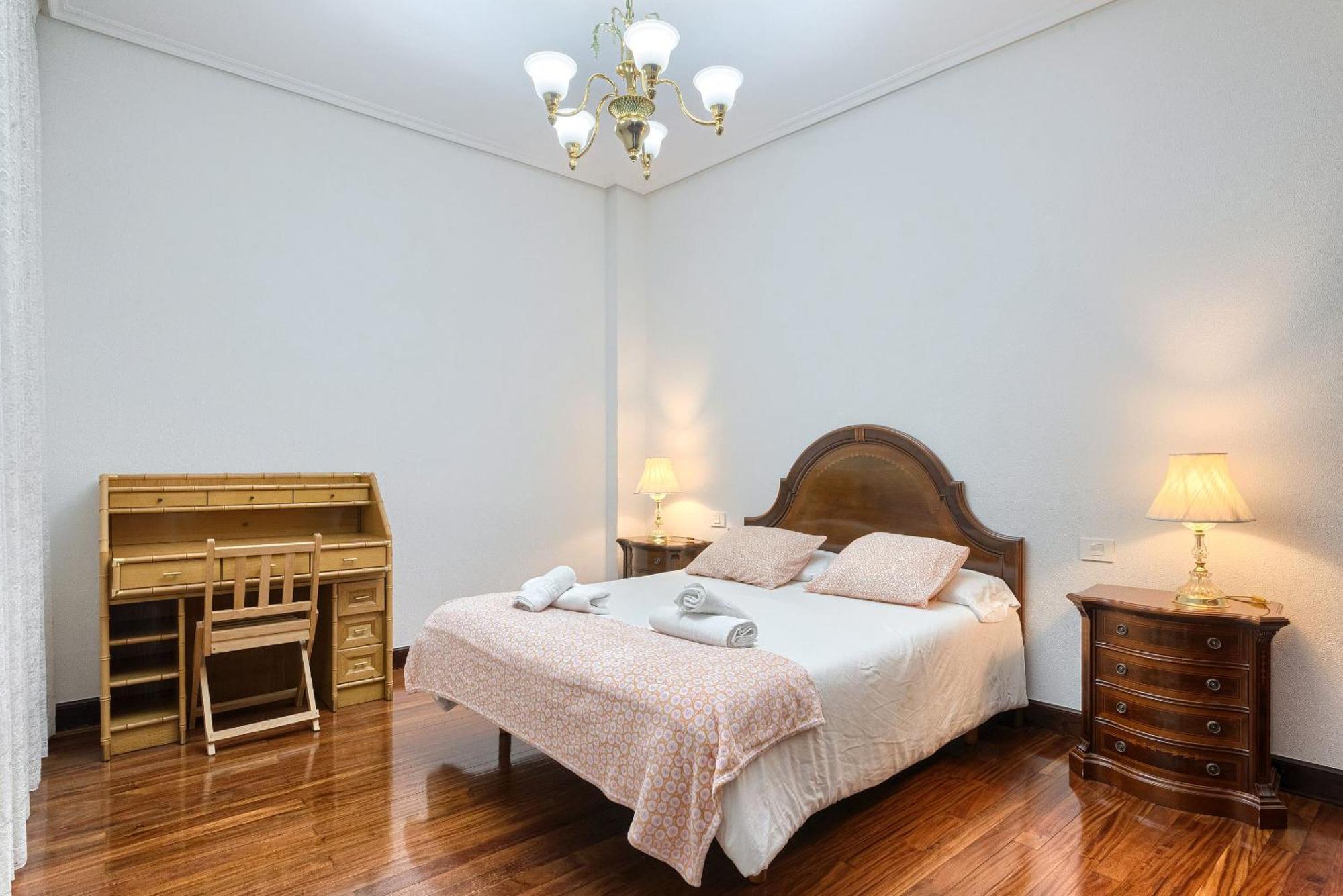 Apartamento Piso Señorial Con Vistas A La Ria By Urban Hosts Bilbao