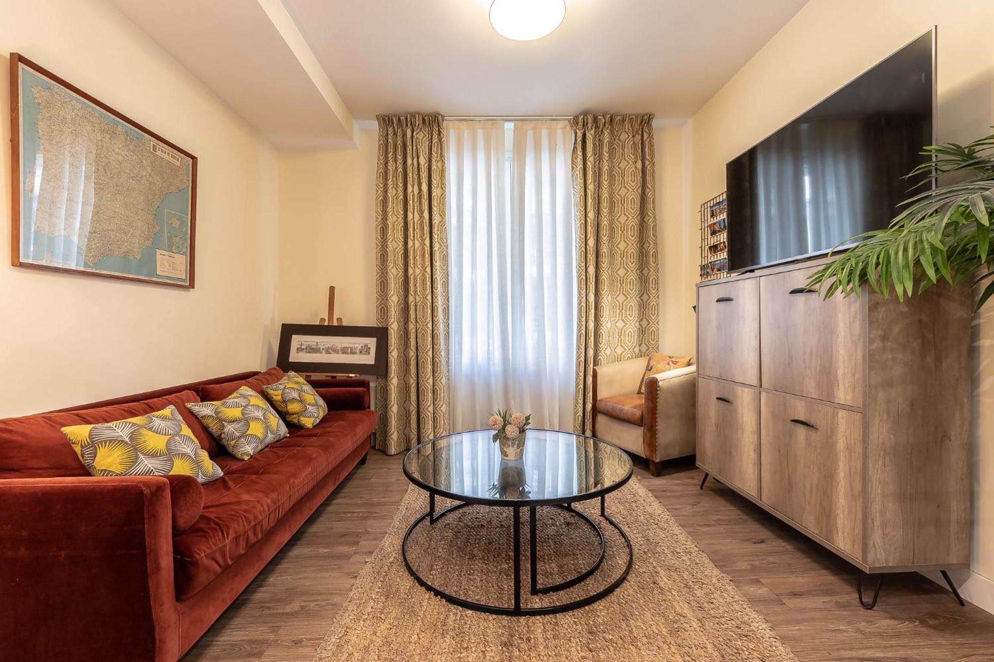Home-loving Centre With Parking