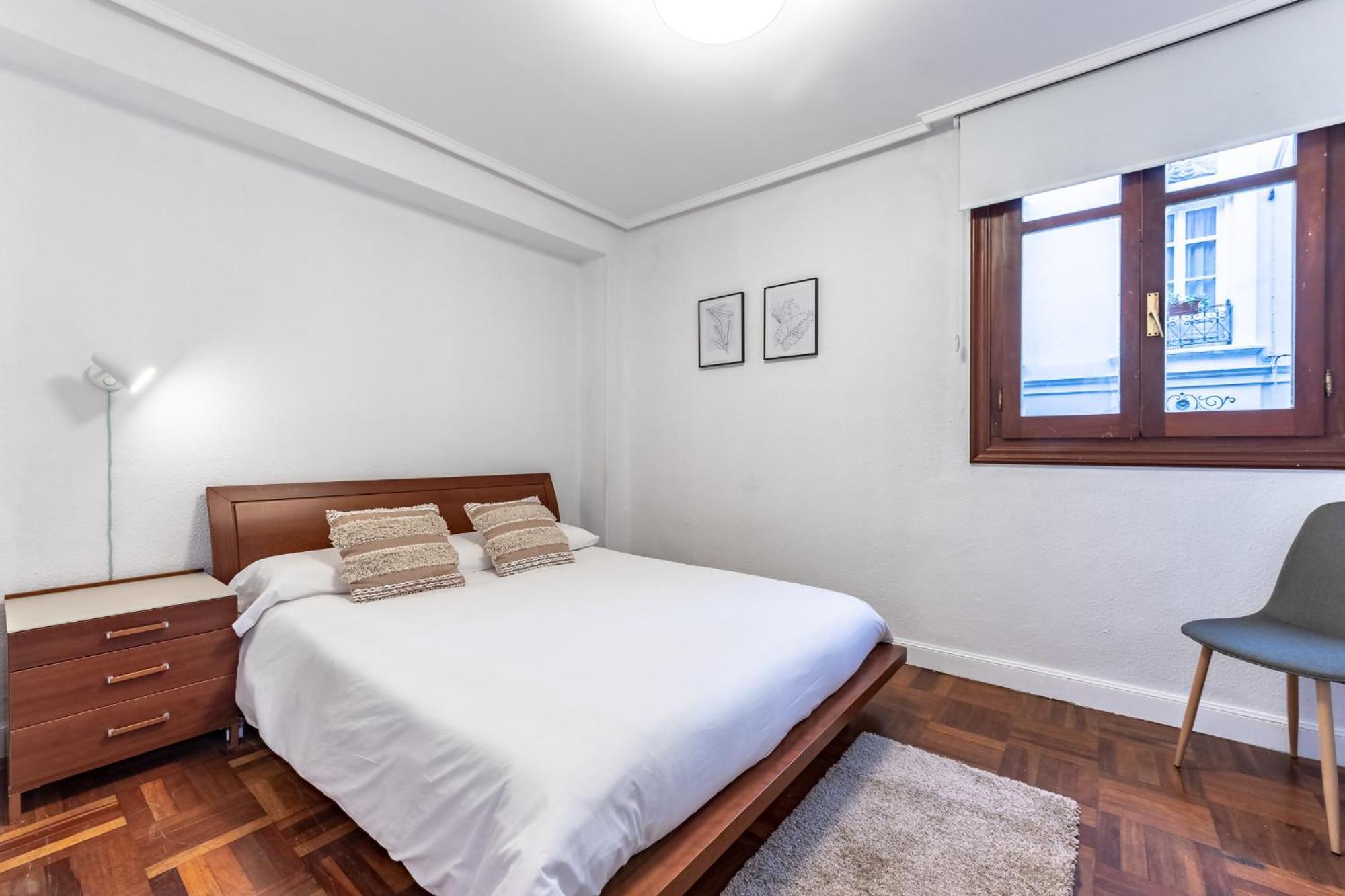 Charming 4 Double Bed Steps From The Old Town *