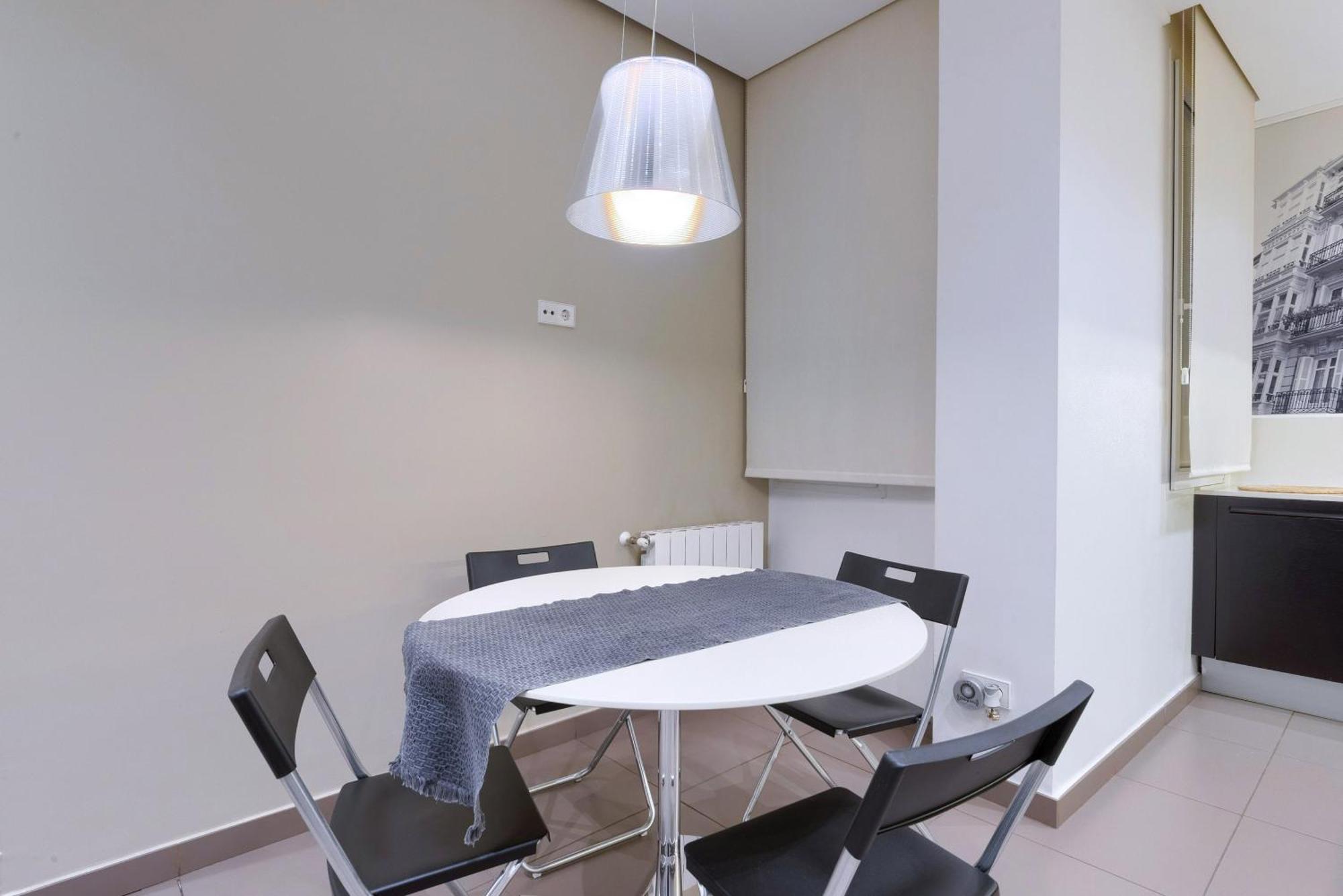Elegante Vt En El Casco Viejo - Junto Al Metro Apartamento *