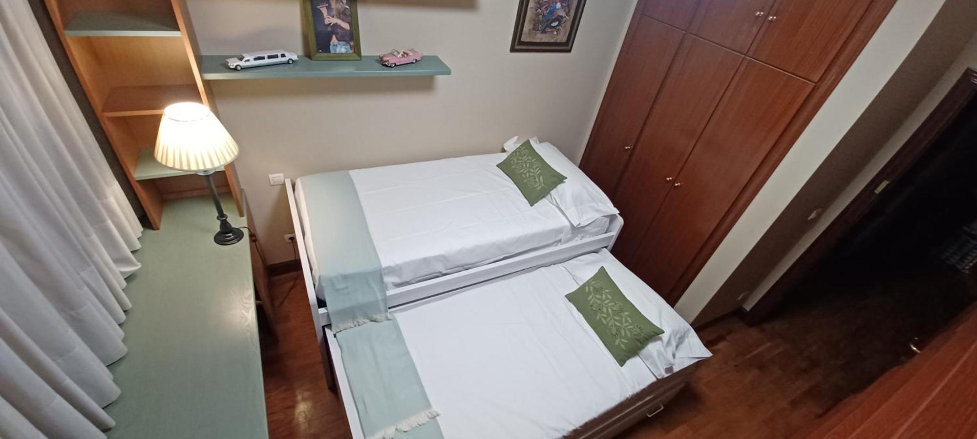 Céntrico Con Vistas A La Ría! Garage, Ideal 2-4 Apartamento