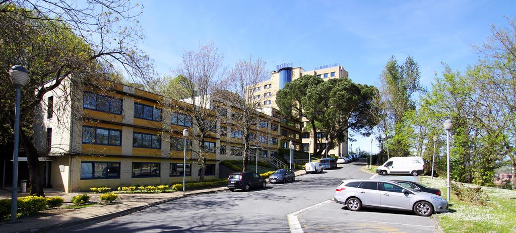 Hostal Bilbao Hostel *