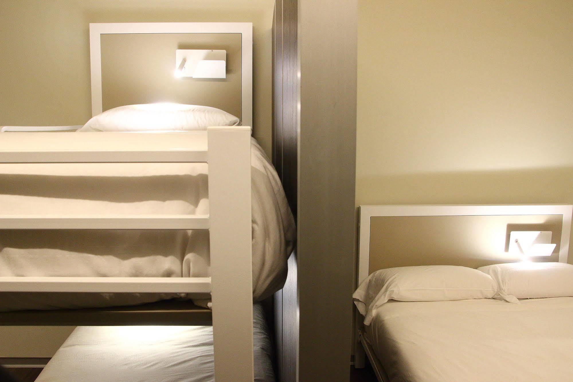 Hostel Poshtel - Premium *