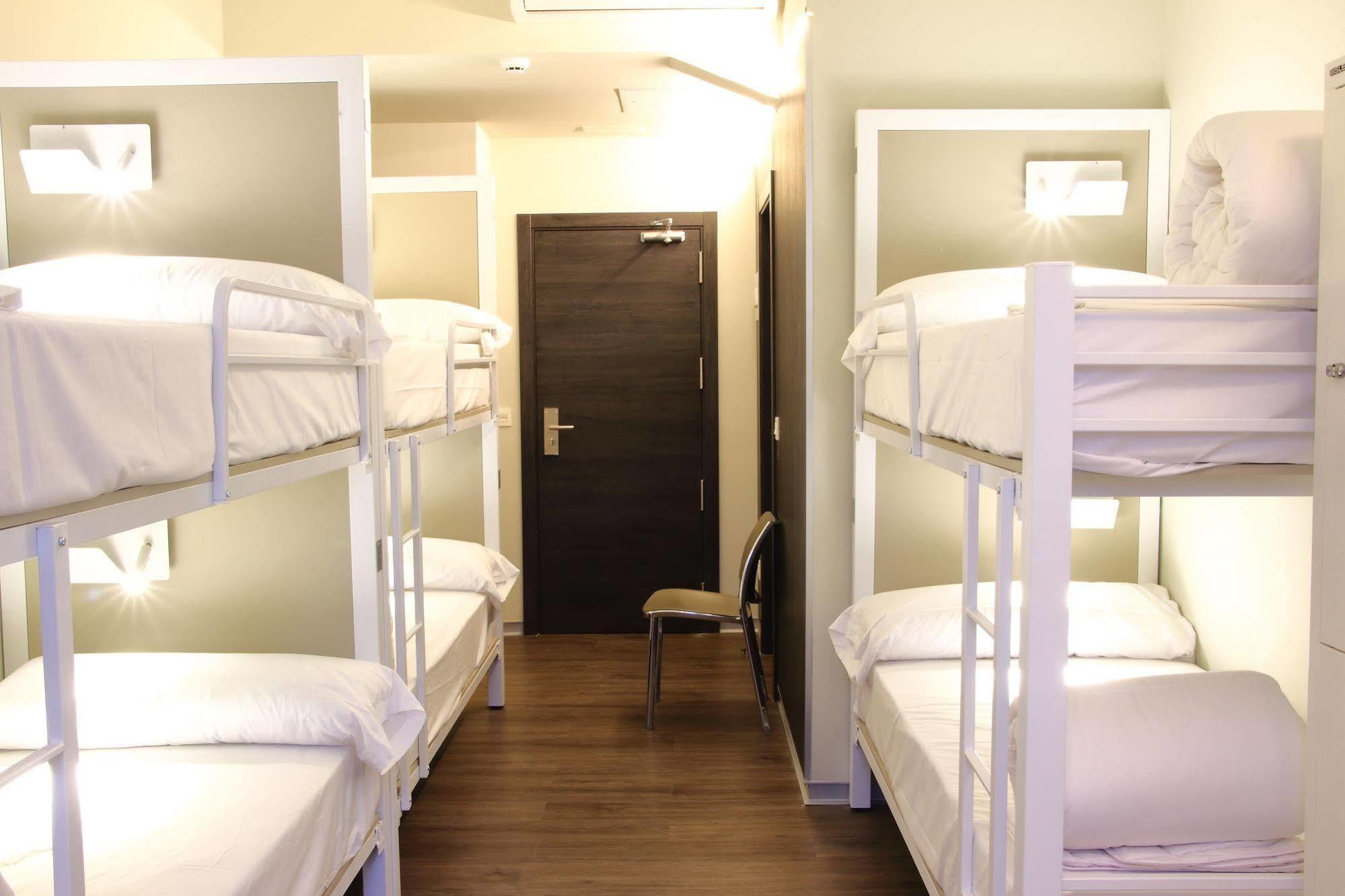Hostel Poshtel - Premium *