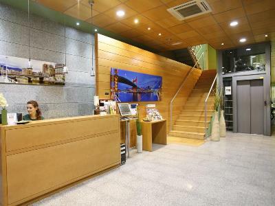 Select Hotel 2*