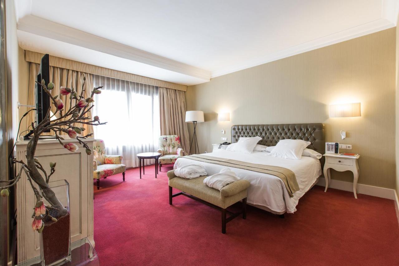Carlton 5*