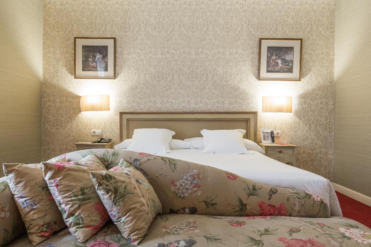 Carlton Hotel 5*