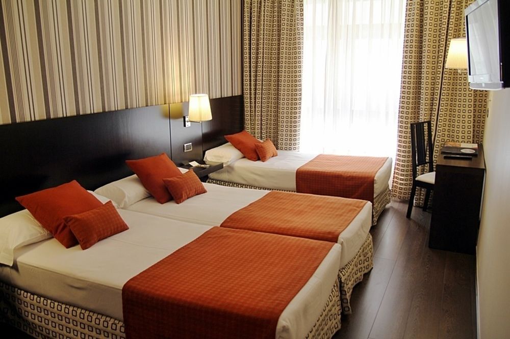 Hotel Conde Duque 3*