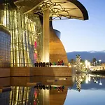 Clasico y funcional apartamento centro bilbao by urban hosts