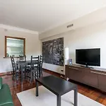 Zubia Apartment By People Rentals