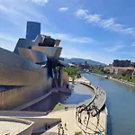 Apartamento en el centro con garaje directo.