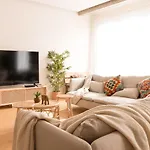 Carmelo Gil Ac By Staynnapartments