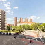 Frente Al Parque, En El Centro