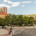 Frente Al Parque, En El Centro