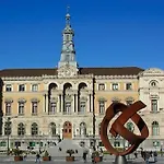 Nuevo, Luminoso Y Centrico. Parking Gratis