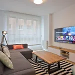 Urban Flat Nuevo y Moderno con Garaje y Wifi