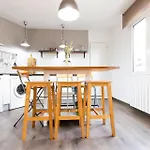 Akomodat En Apartamento Luminoso Junto Al Paseo De La Ria