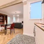 Euskalduna, Vivienda Turistica Moderna Y Renovado
