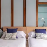 Elegancia Con Diseno Clasico