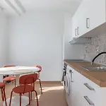 Piso Renovado Cerca Del Ayuntamiento Y Del Metro