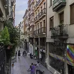 Casco Viejo, Tranvia, Metro, Bilbao A Pie