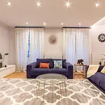 Urban Chic Moyua By Next Stop Bilbao