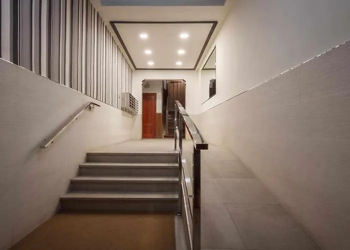 Estrena glamour guggenheim pinchos By urban hosts