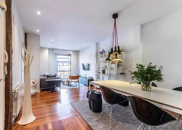 Piso De Diseno Junto Al Casco Viejo