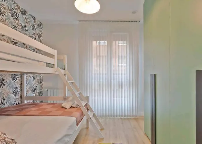 Urban Flat Nuevo y Moderno con Garaje y Wifi