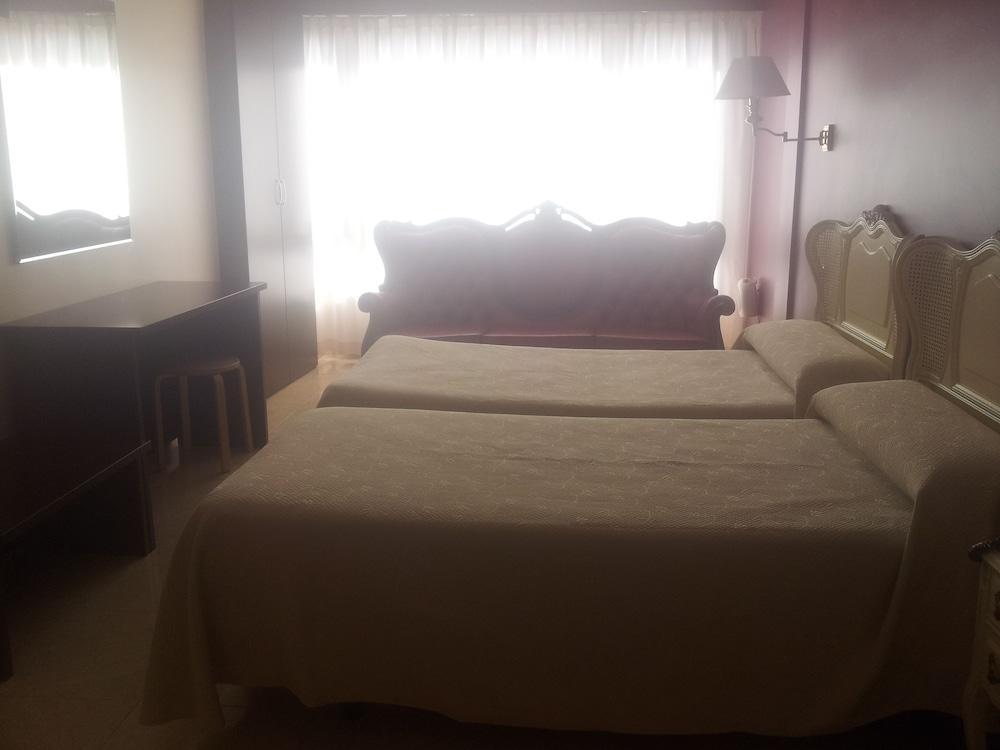 Artxanda Bilbao, Parking Gratuito En El Exterior Junto Al (adults Only) Bilbao