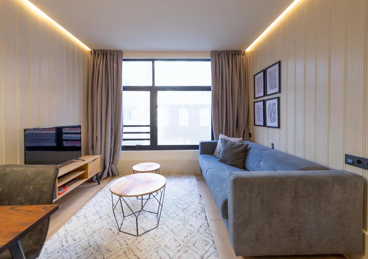 Metropolitan By Staynn