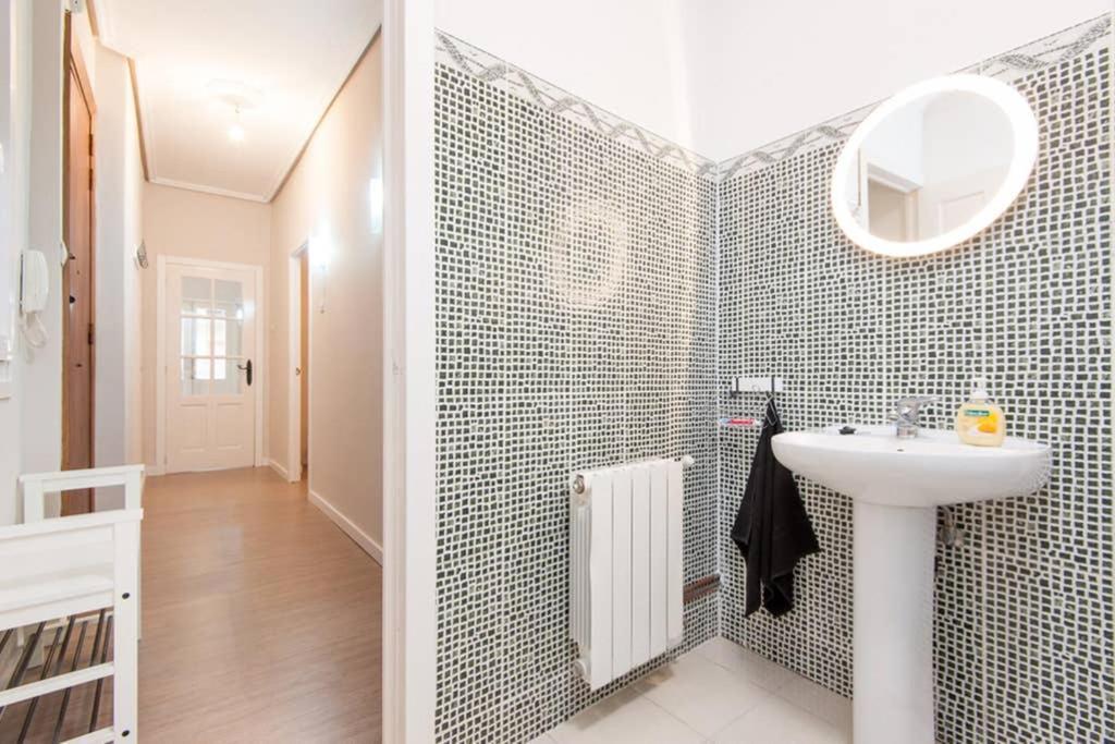 Apartamento Bonito Y Espacioso Piso En Bilbao. Centro *