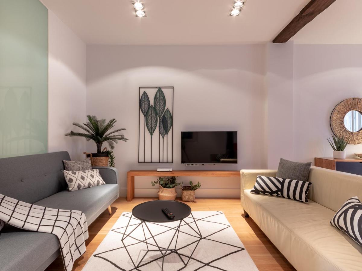 Apartment Hall Vi By Aston