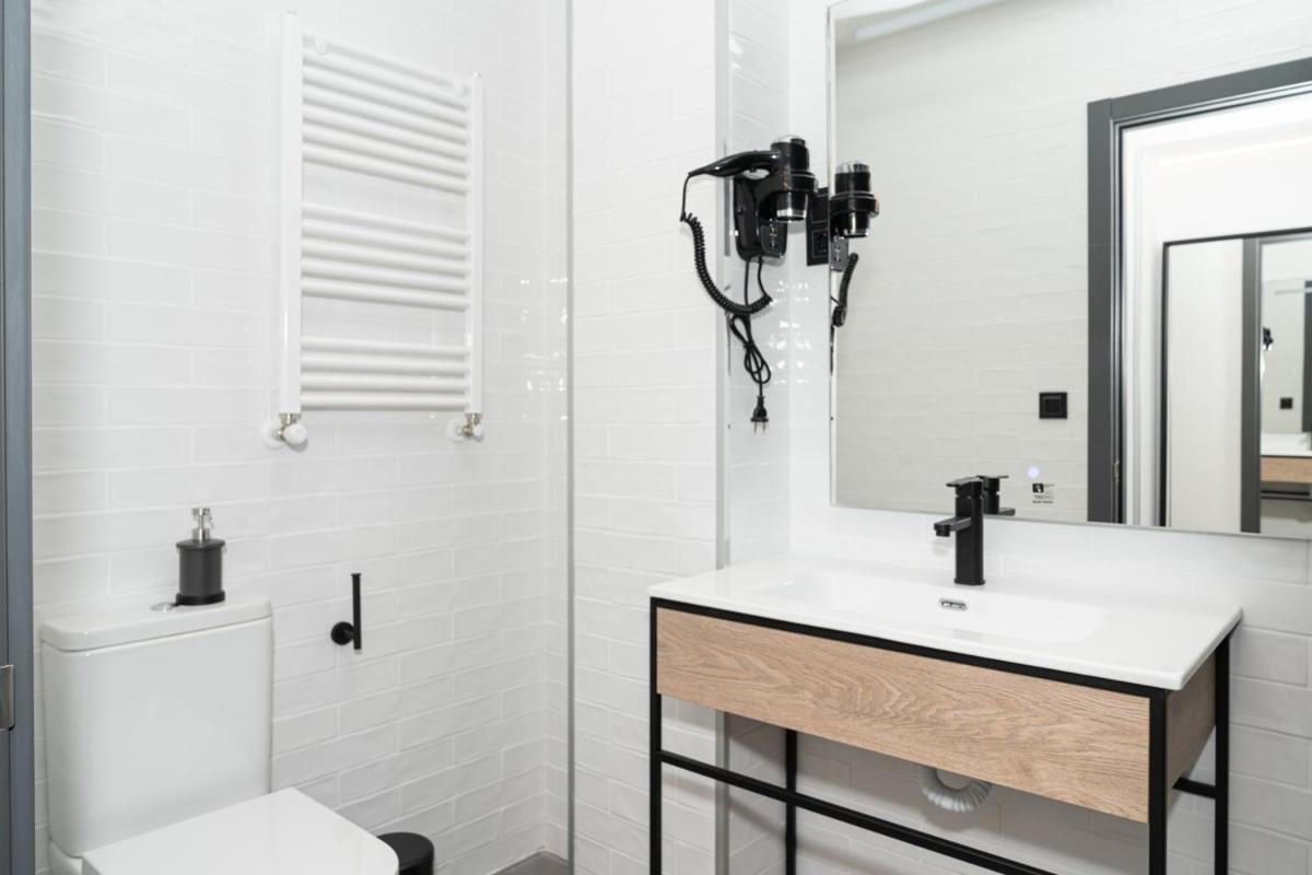 H30 Salces Licencia Hbi01292 Guest house